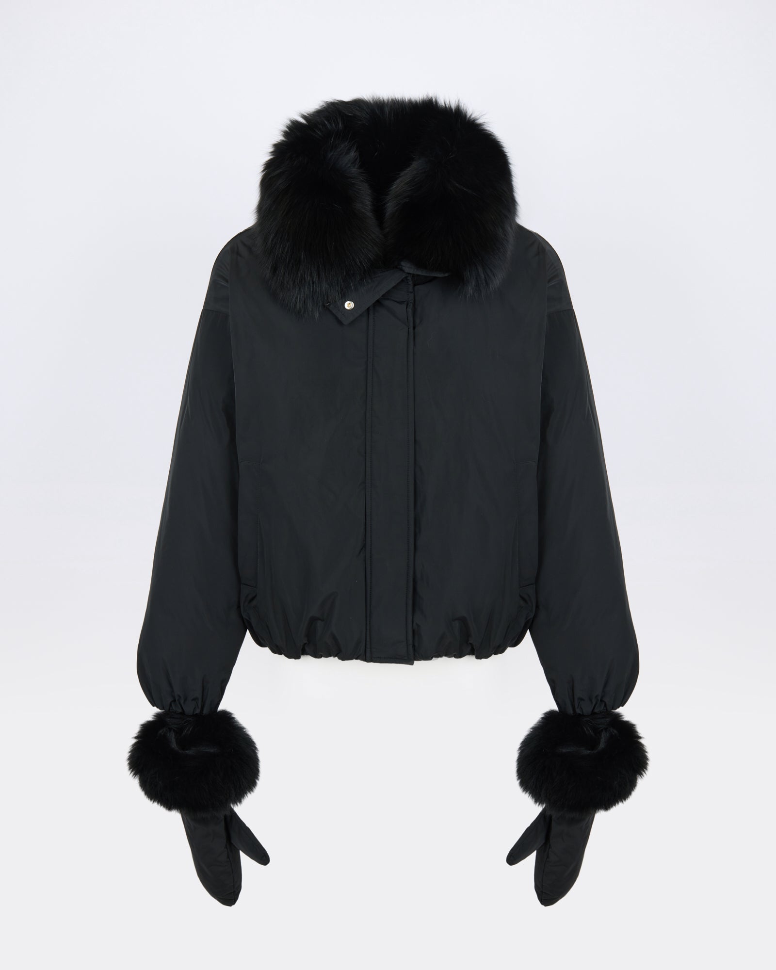 Doudoune courte en tissu technique et col amovible en fourrure de renard - Yves Salomon - Nouvelle collection Automne Hiver