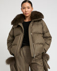 Short down jacket with detachable fox fur collar and mittens