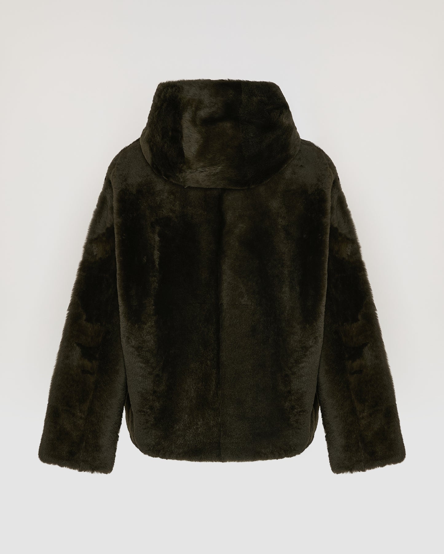 Veste à capuche en peau lainée