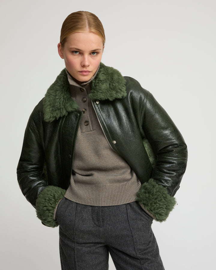 Veste courte en peau lainée d'agneau de Toscane curly avec finition vintage -Yves Salomon