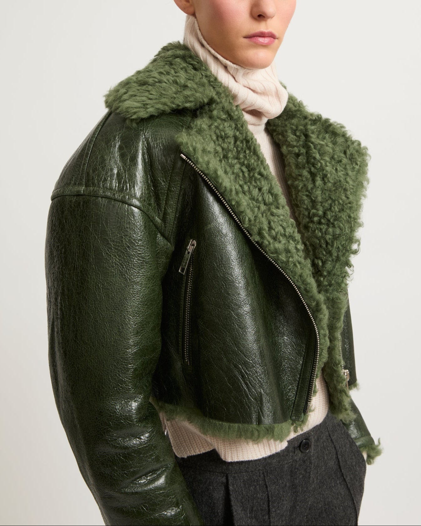 Cropped biker jacket in patent merino - Green - Yves Salomon