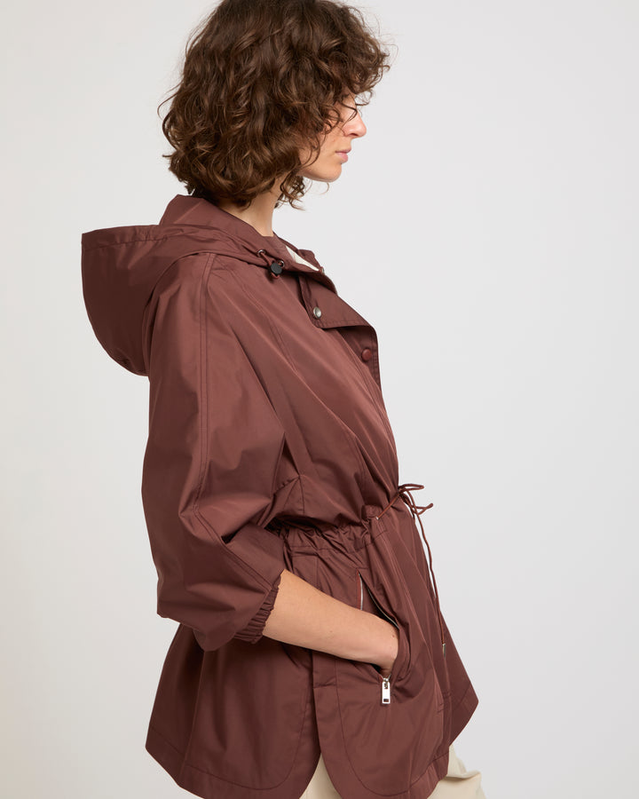 Parka cape en tissu technique imperméable -Yves salomon - Nouvelle collection Printemps Été