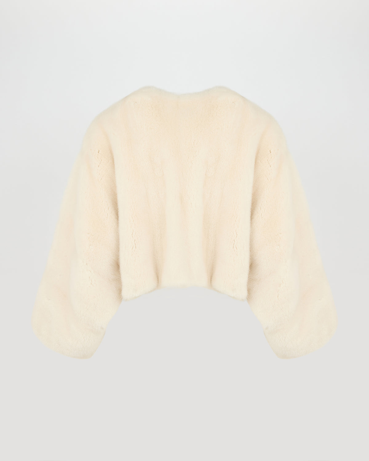 Cape courte en fourrure de vison long poil - Yves Salomon - Nouvelle collection Automne Hiver