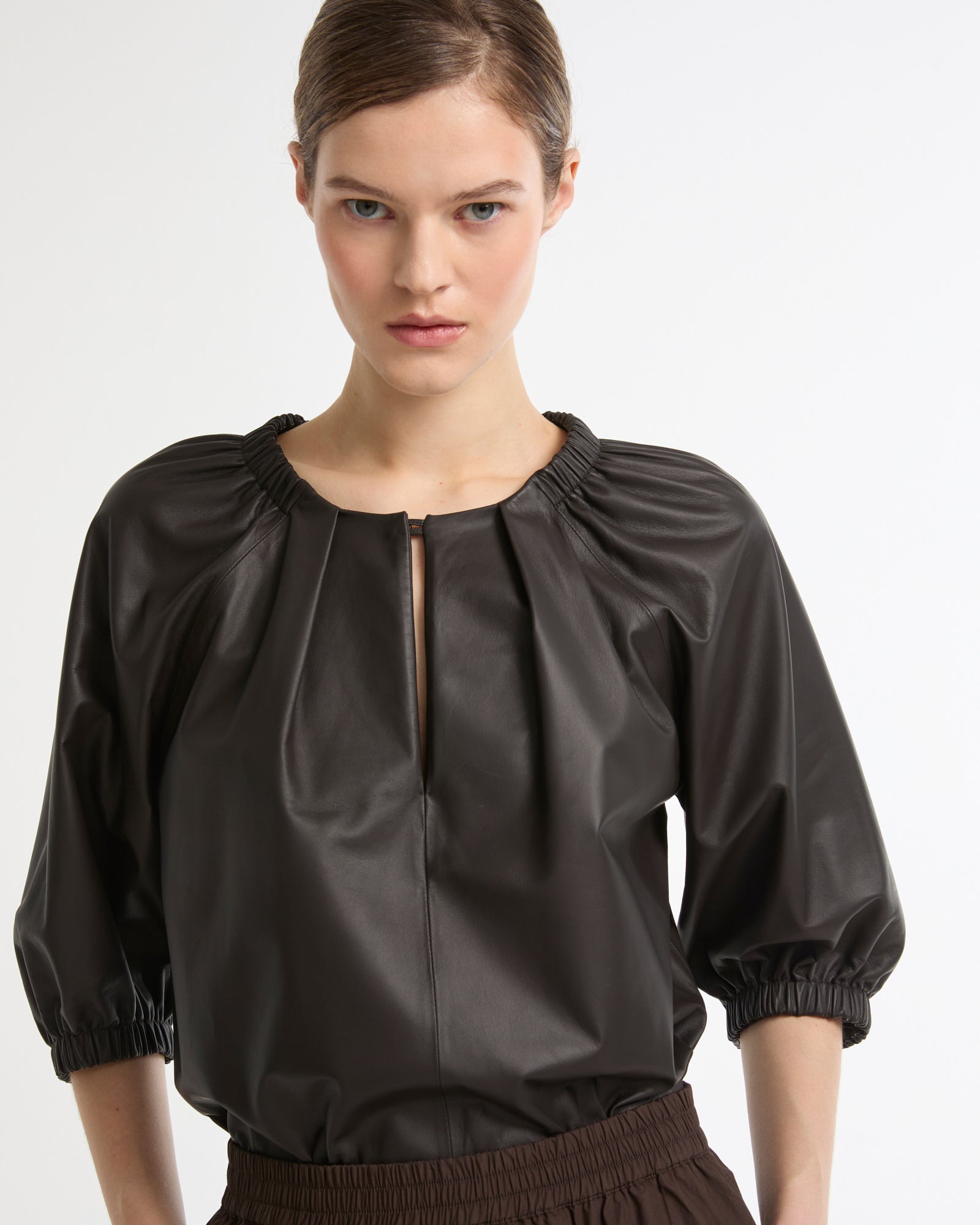 Blouse fluide en cuir d'agneau -Yves salomon - Nouvelle collection Printemps Été