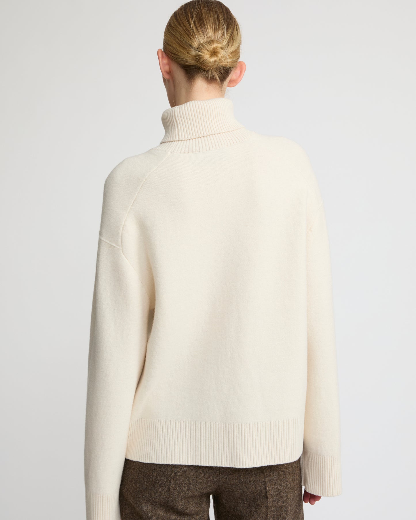 Pull en maille à col roulé -Yves Salomon