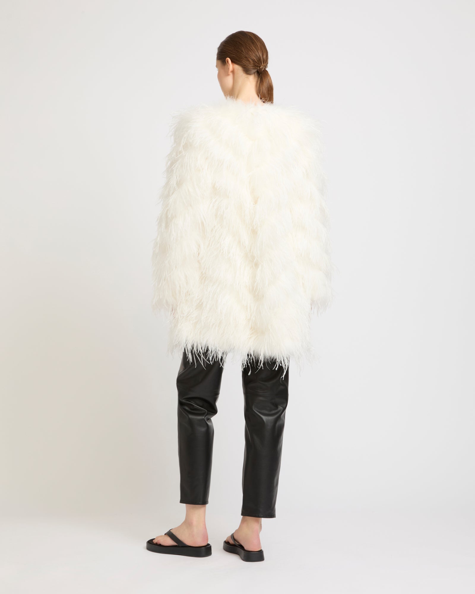 Manteau en plumes -Yves salomon - Nouvelle collection Printemps Été