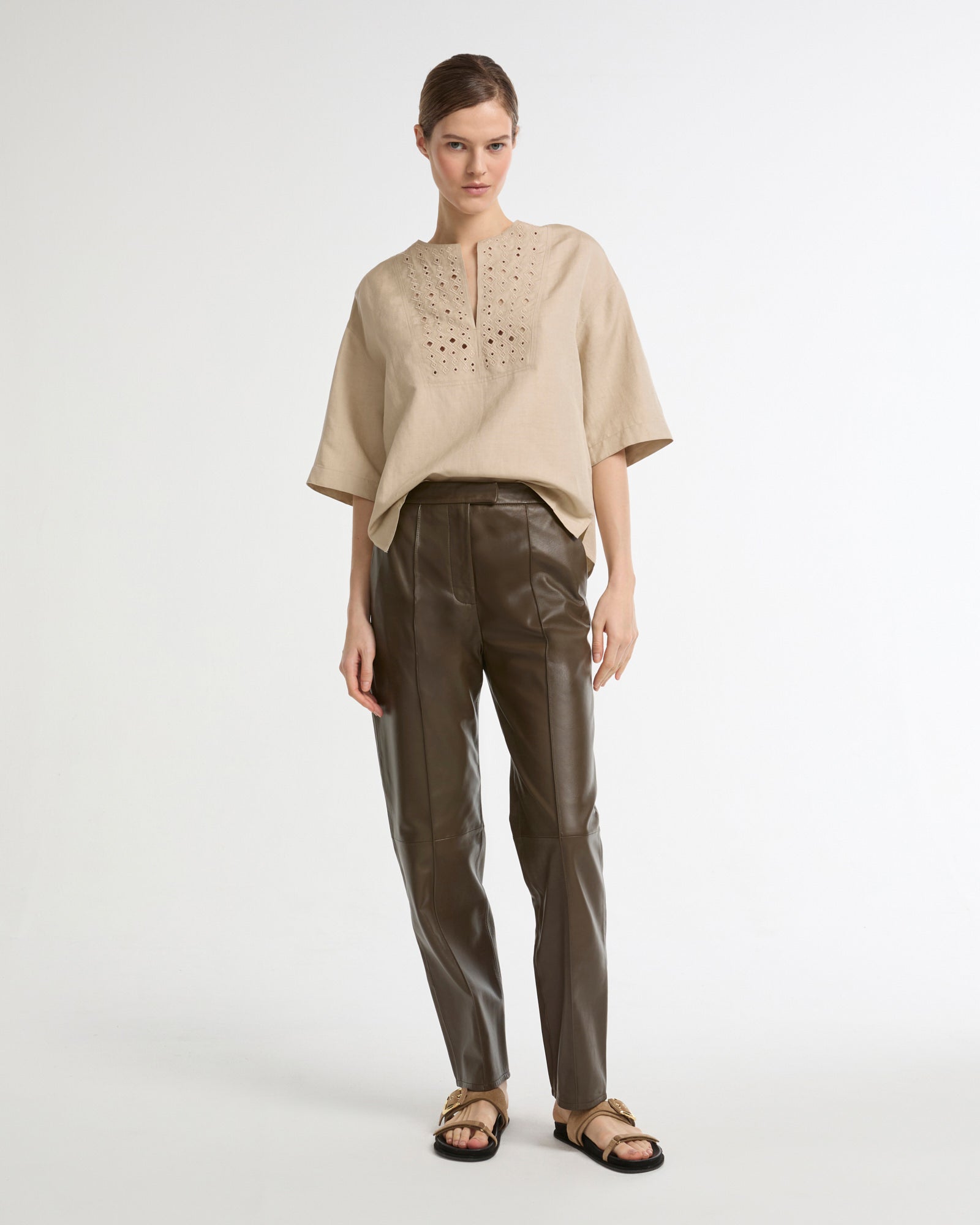 Pantalon tailleur en cuir d'agneau -Yves salomon - Nouvelle collection Printemps Été