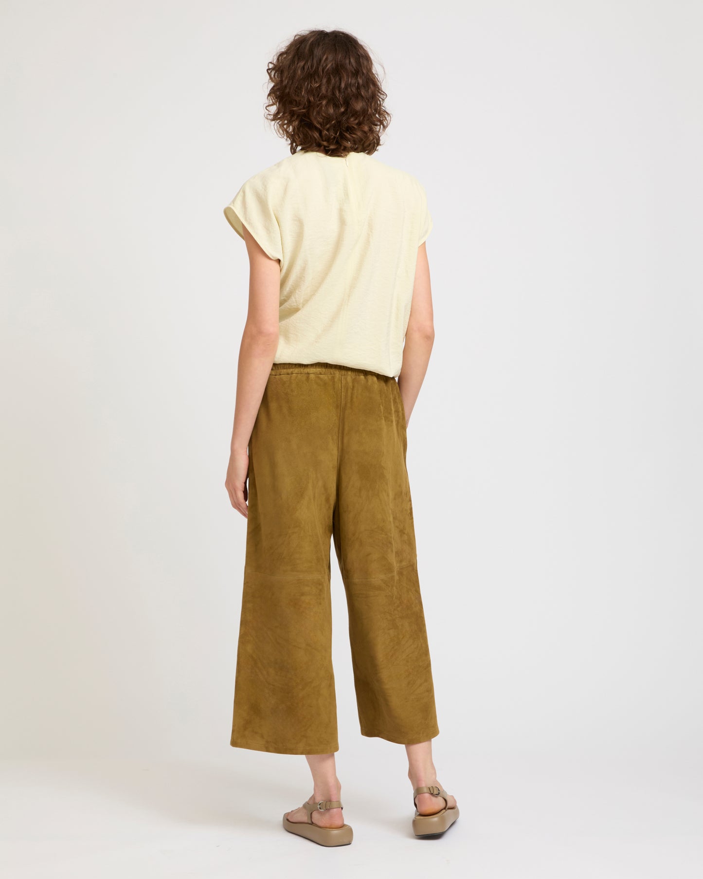 Pantalon ample en veau velours -Yves salomon - Nouvelle collection Printemps Été