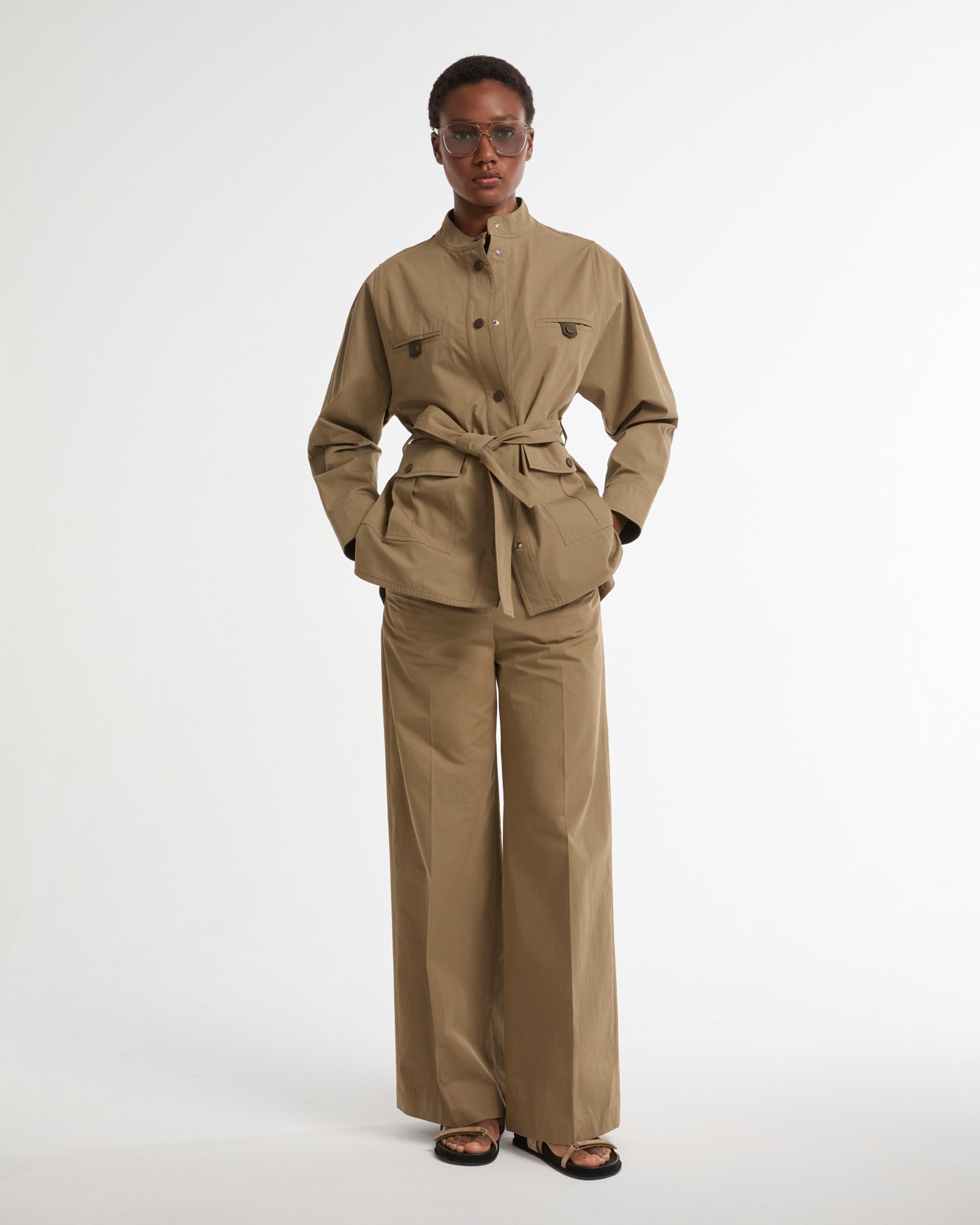 Veste saharienne ceinturée en tissu coton -Yves salomon - Nouvelle collection Printemps Été