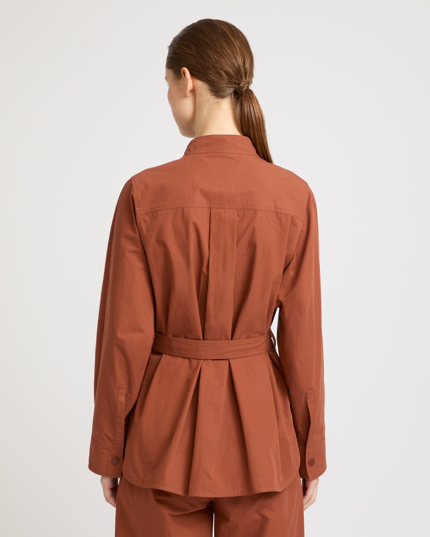 Veste saharienne ceinturée en tissu coton -Yves salomon - Nouvelle collection Printemps Été