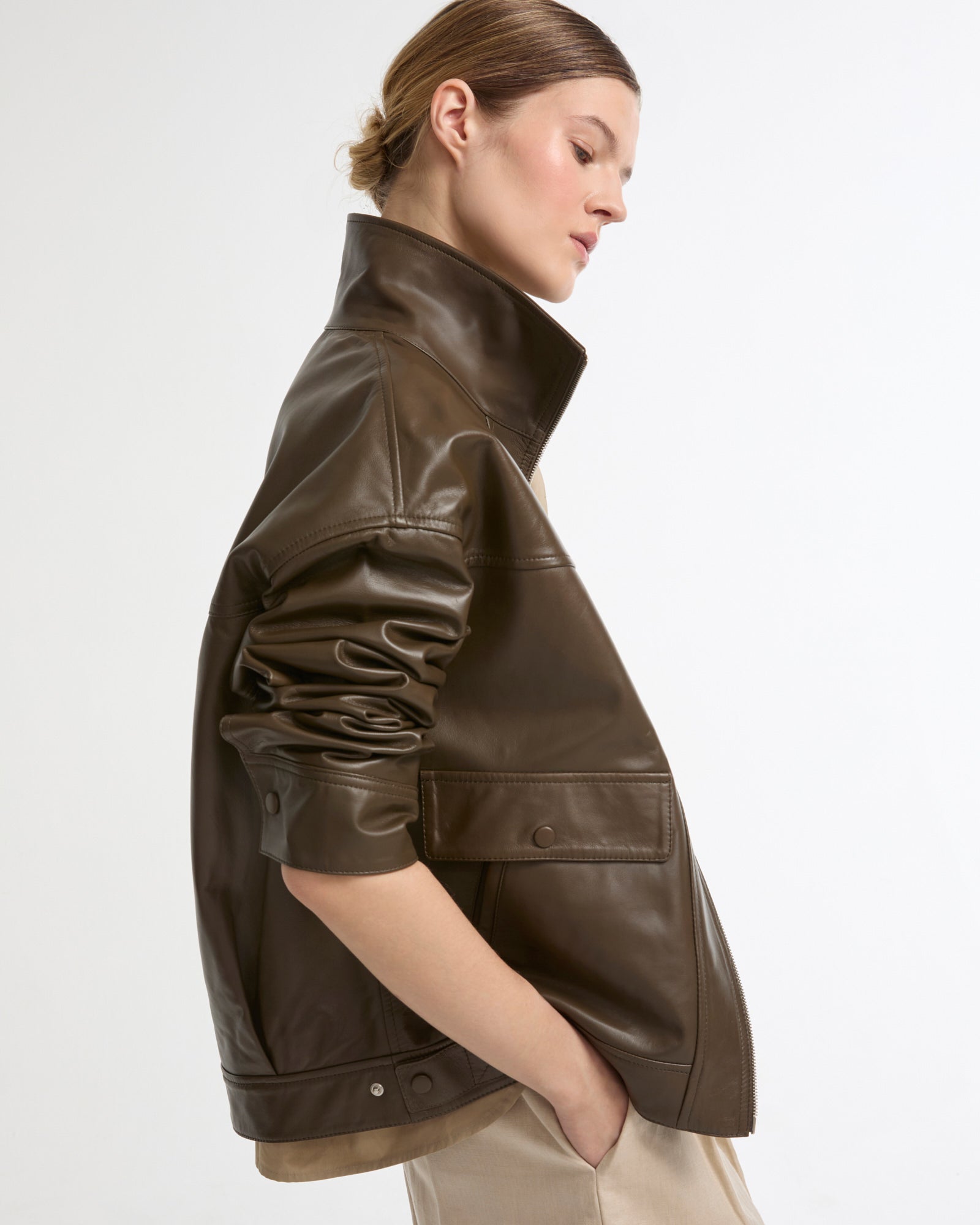 Veste courte en cuir d'agneau -Yves salomon - Nouvelle collection Printemps Été