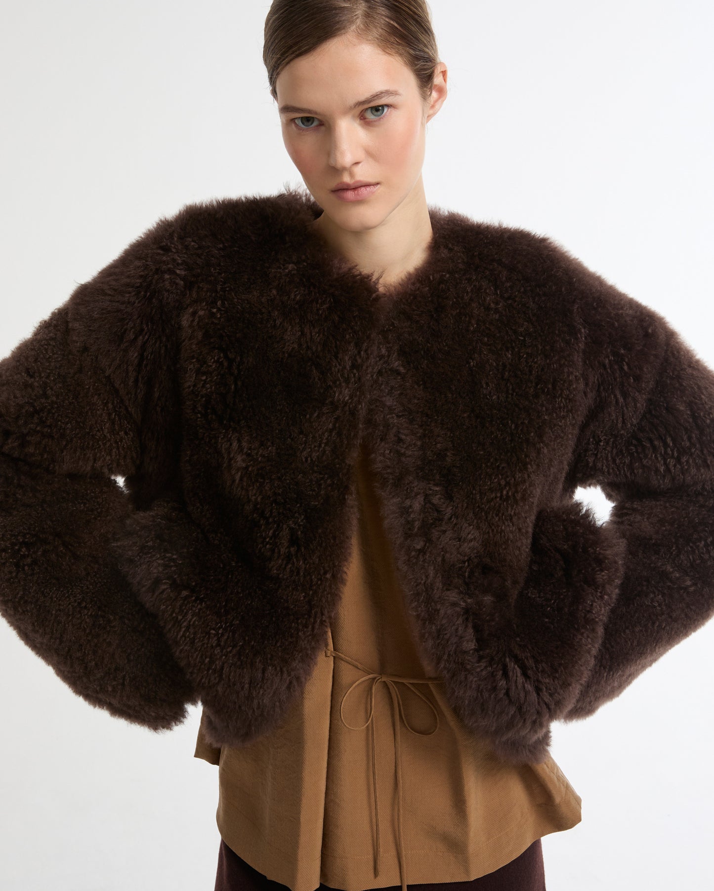 Short cashmere lambskin and merino knit jacket