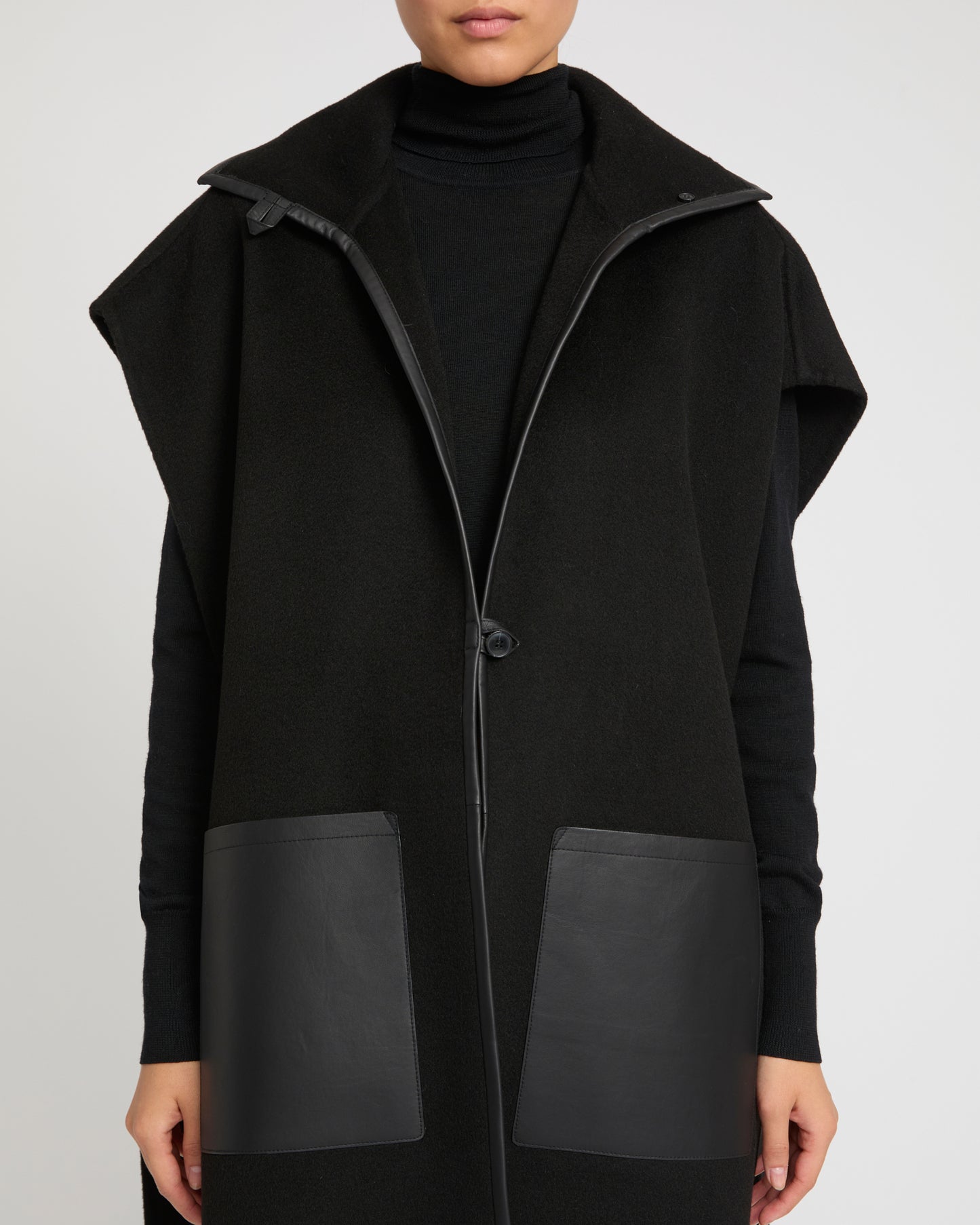 Plastron en lainage cachemire double face et cuir