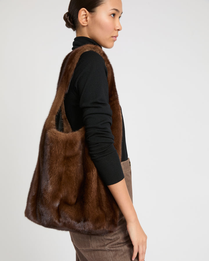 Mink fur bag with lamnskin details