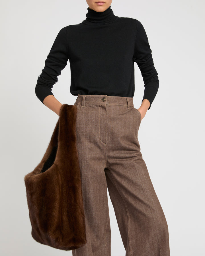 Mink fur bag with lamnskin details