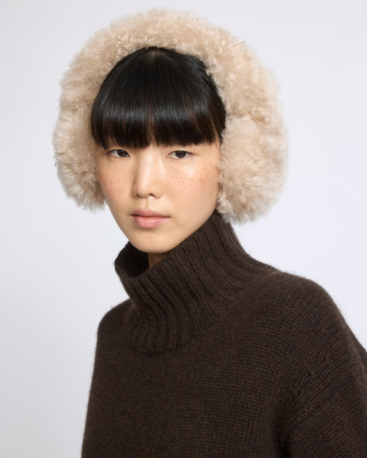 Cache-oreilles en peau lainée d'agneau cachemire - Yves Salomon - Nouvelle collection Automne Hiver