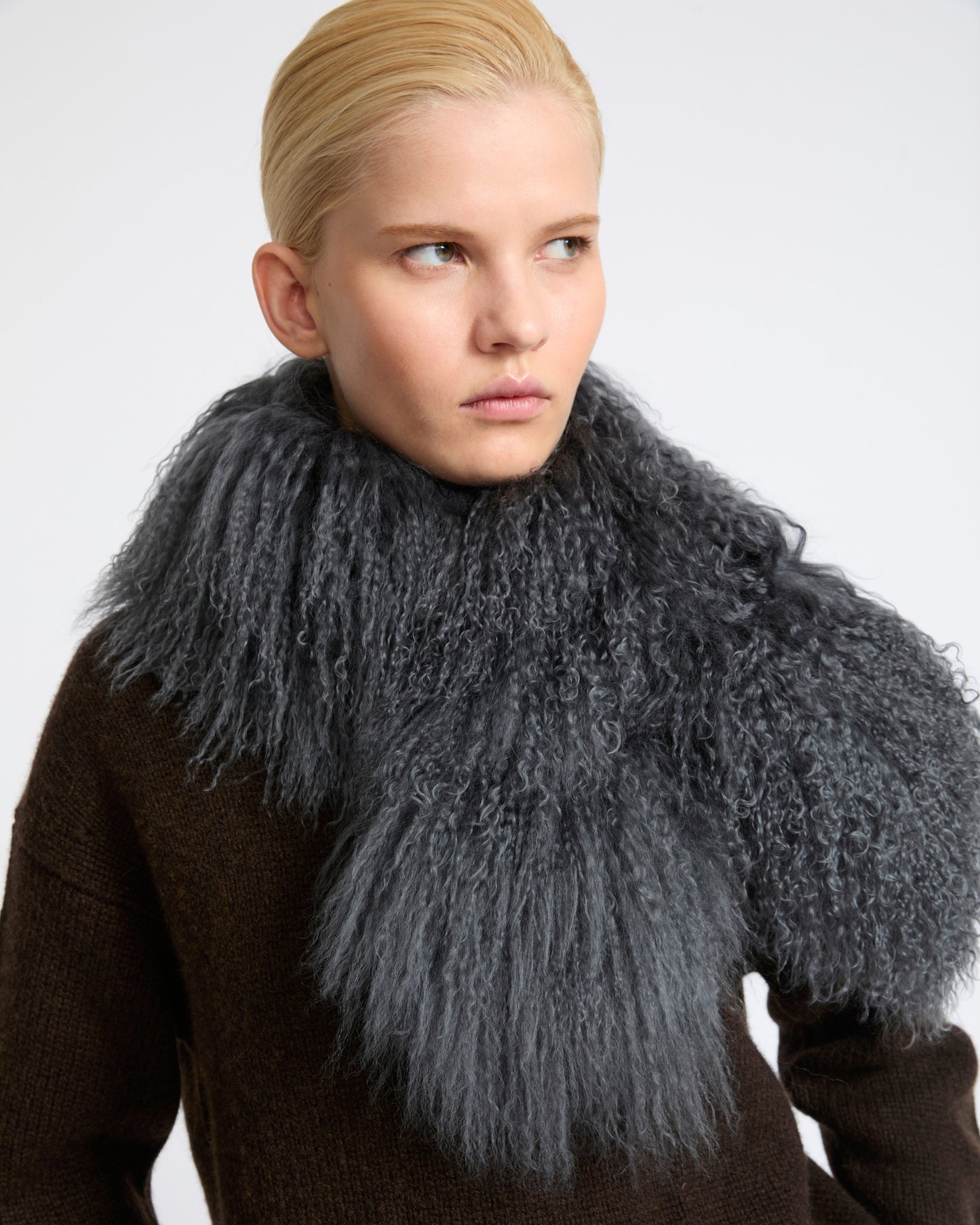 Écharpe en agneau de Mongolie- Yves Salomon - Nouvelle collection Automne Hiver