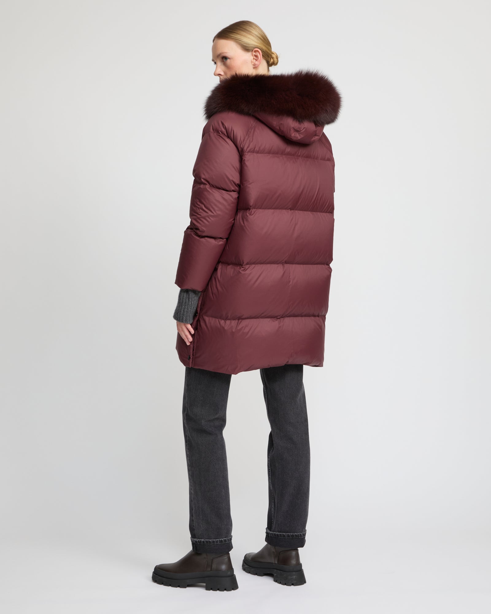 ウィンターセール - フォックスファー付きダウンジャケット