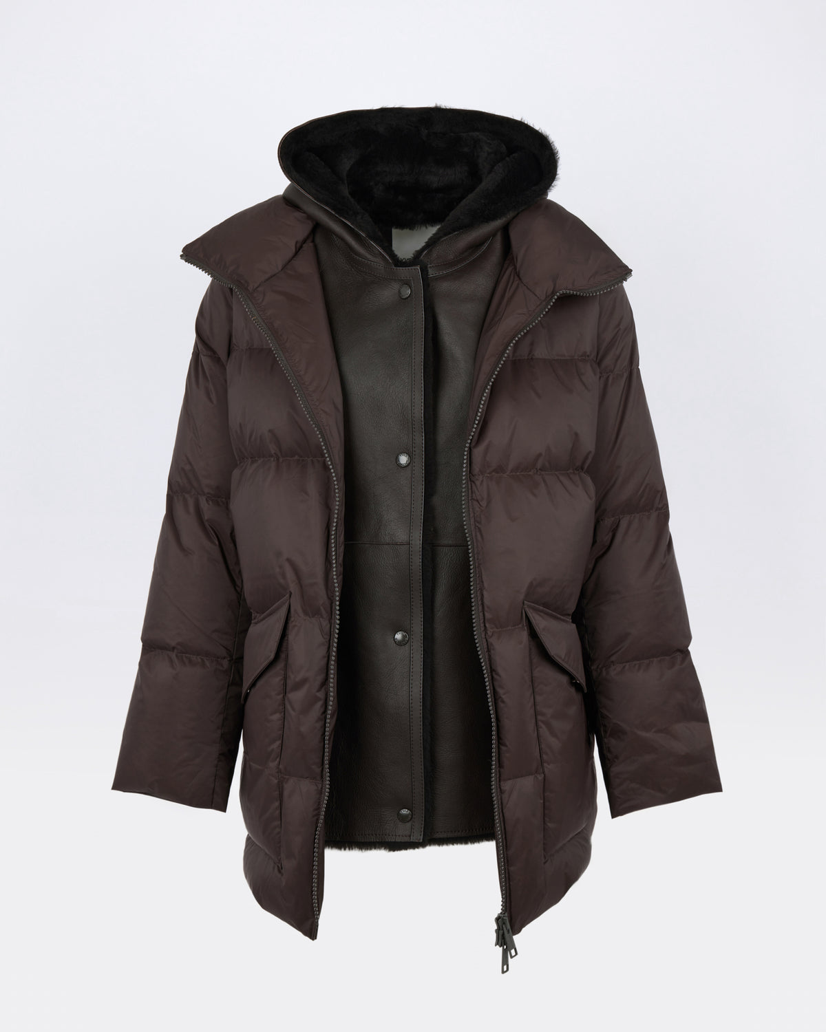 Doudoune "A" line en tissu technique imperméable avec plastron en peau lainée d'agneau - Yves Salomon - Nouvelle collection Automne Hiver