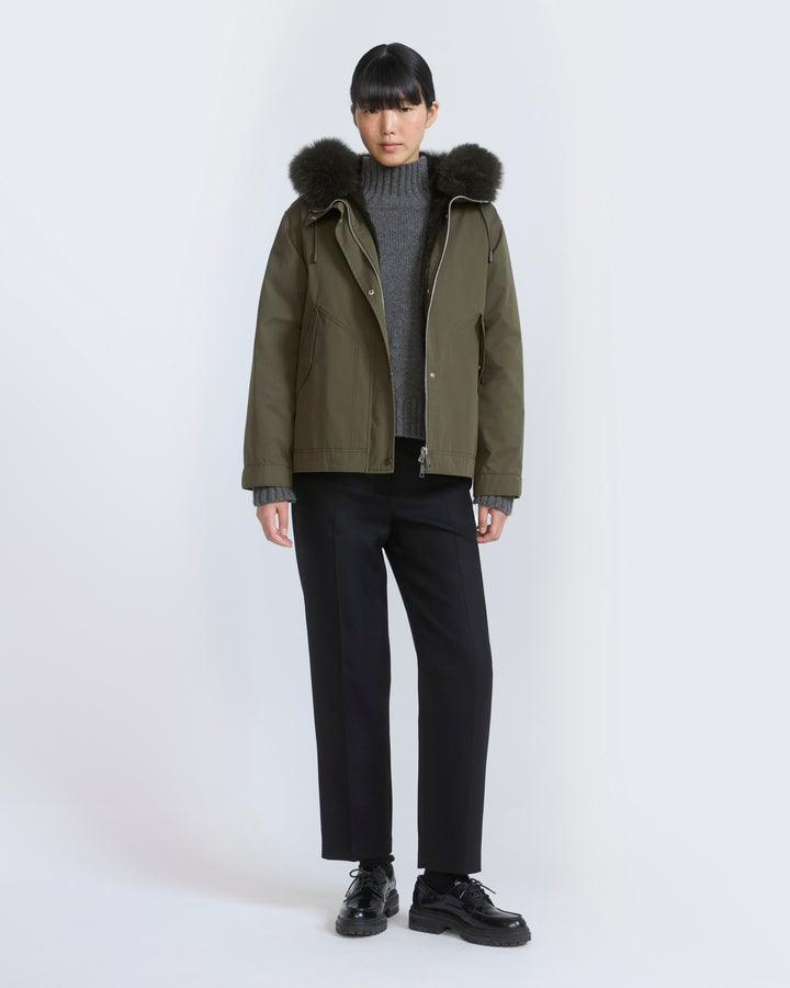 Parka courte en coton imperméable avec fourrure de renard et lapin