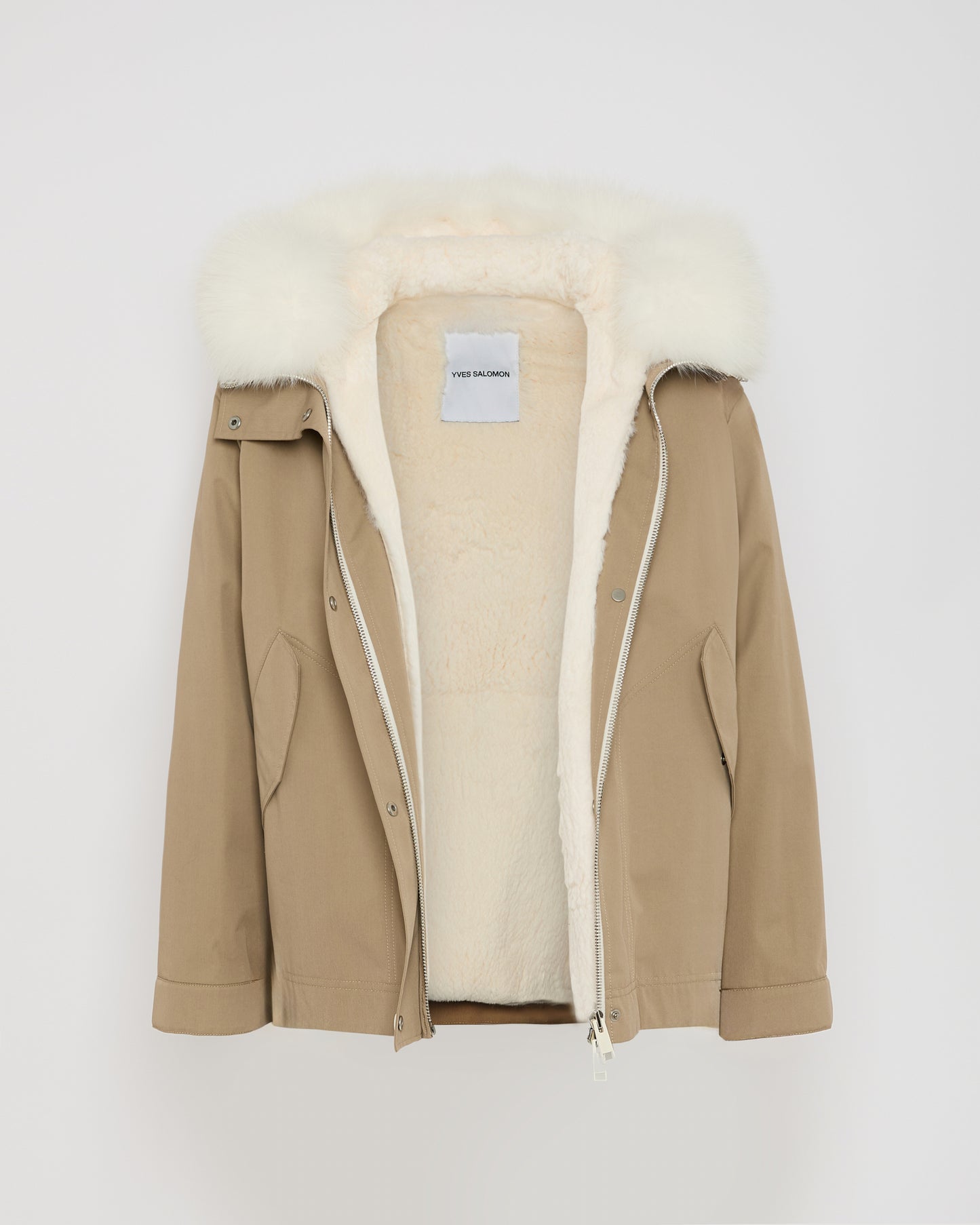 Parka courte en coton imperméable avec fourrure de renard et lapin