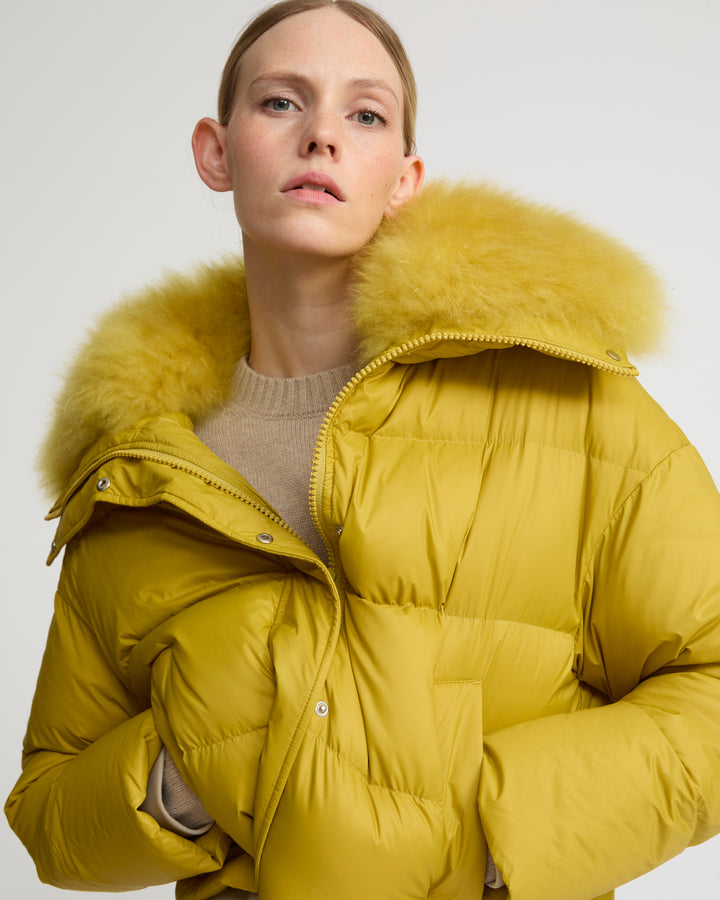 Short down jacket with fluffy lambswool trim