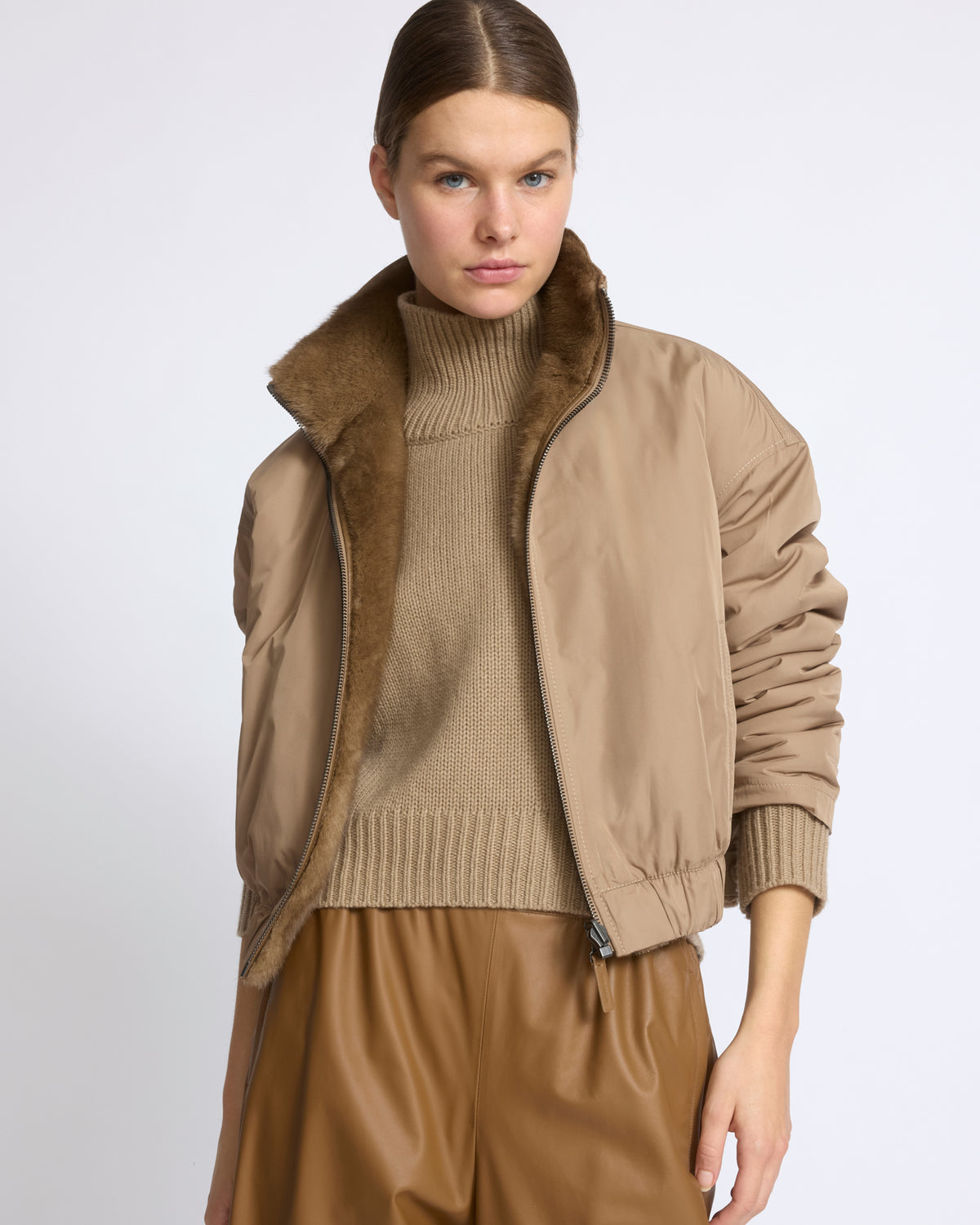 Veste en tissu technique déperlant réversible avec fourrure de vison - Yves Salomon - Nouvelle collection Automne Hiver