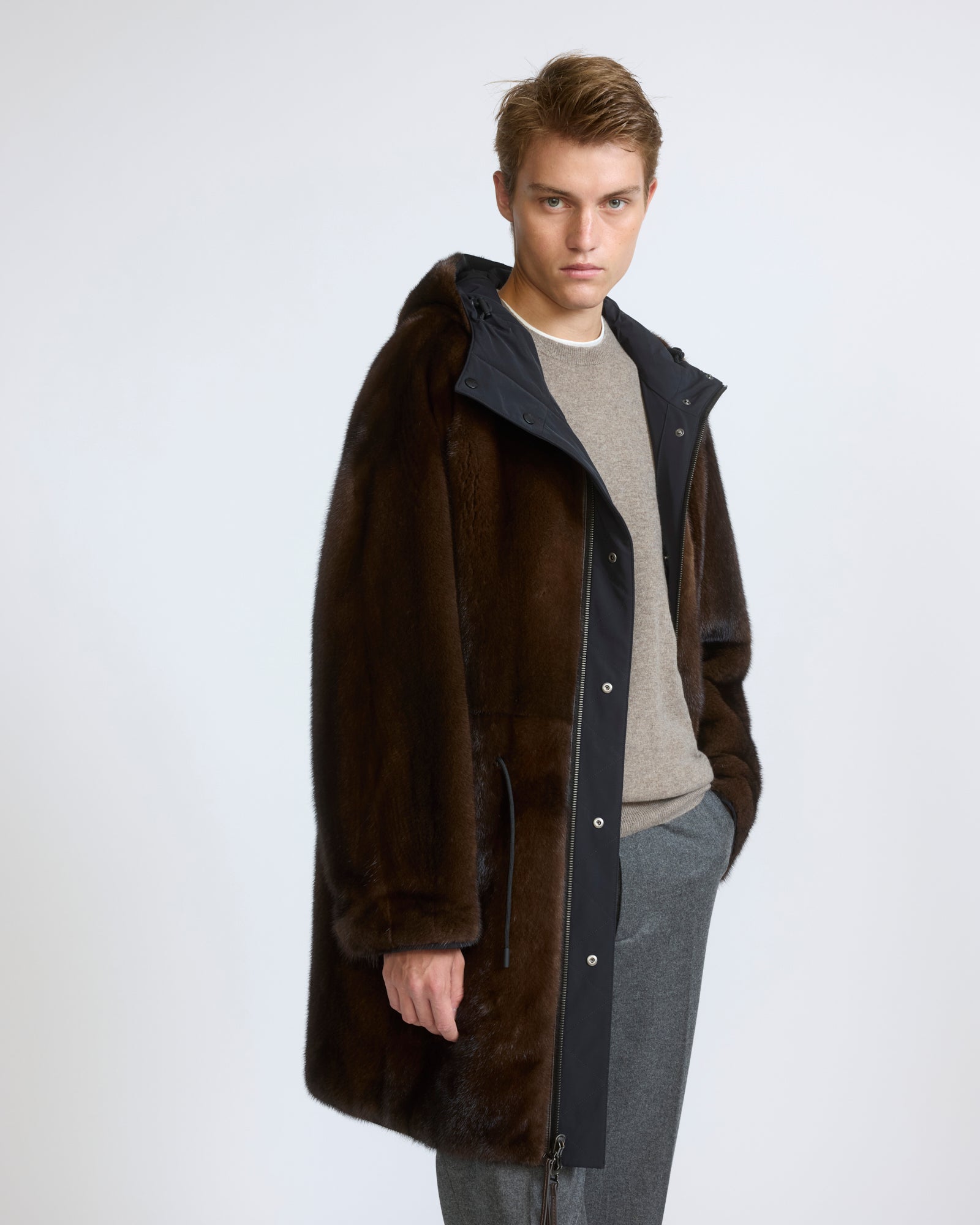 Parka réversible en fourrure de vison long poil et tissu technique