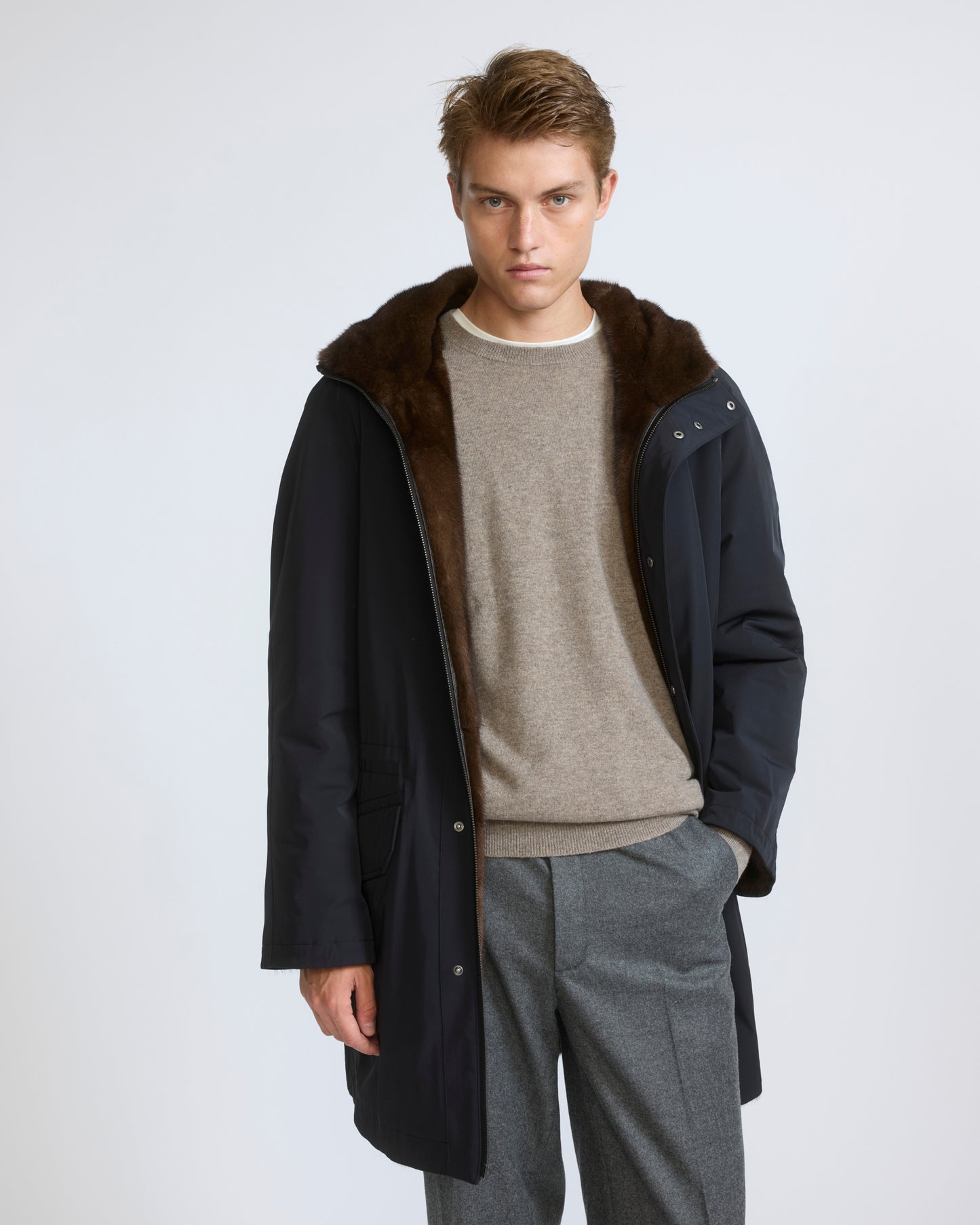 Parka réversible en fourrure de vison long poil et tissu technique