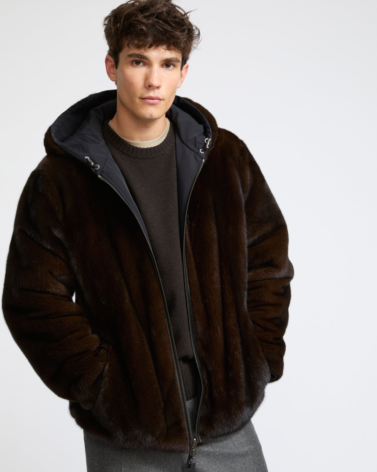 Veste réversible à capuche en fourrure de vison long poil et tissu technique- Yves Salomon - Nouvelle collection Automne Hiver