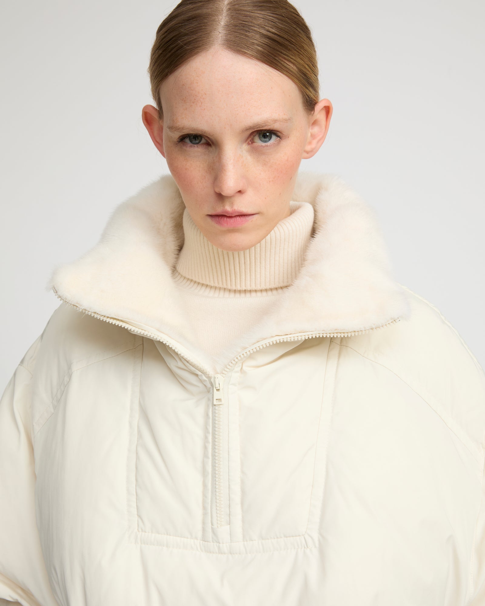 ウィンターセール - テクニカルファブリック ダウンケープ ミンク