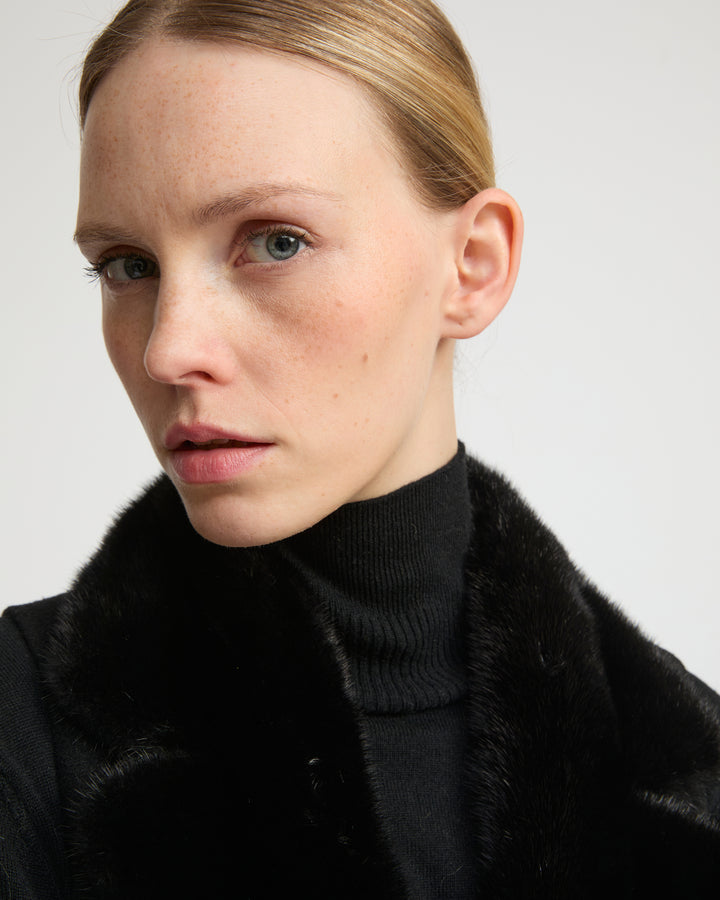 Long cashmere-blend gilet with detachable mink fur collar