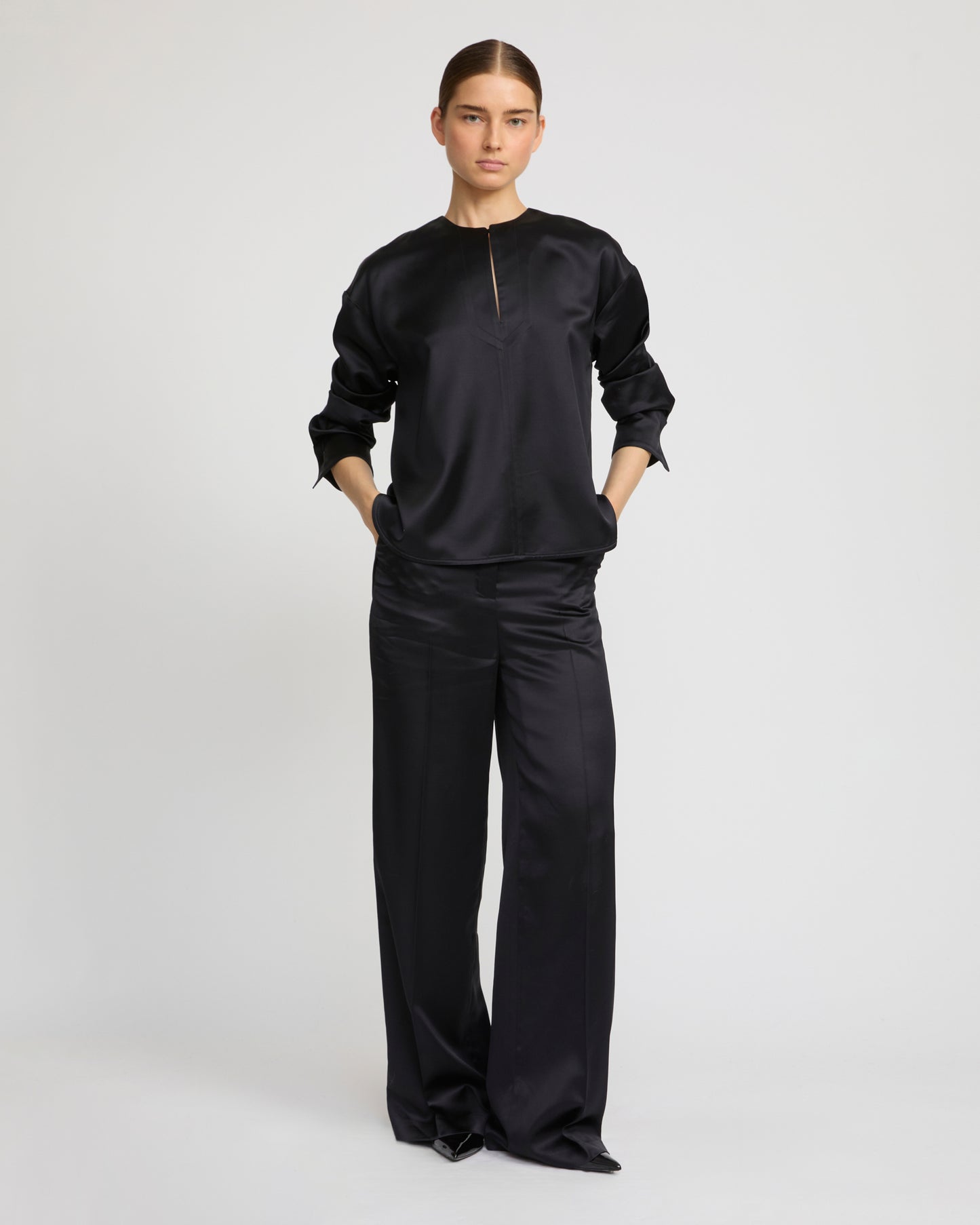 Blouse en satin lourd de laine