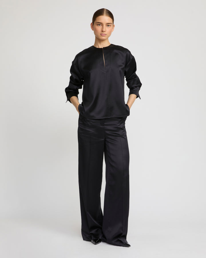 Blouse en satin lourd de laine