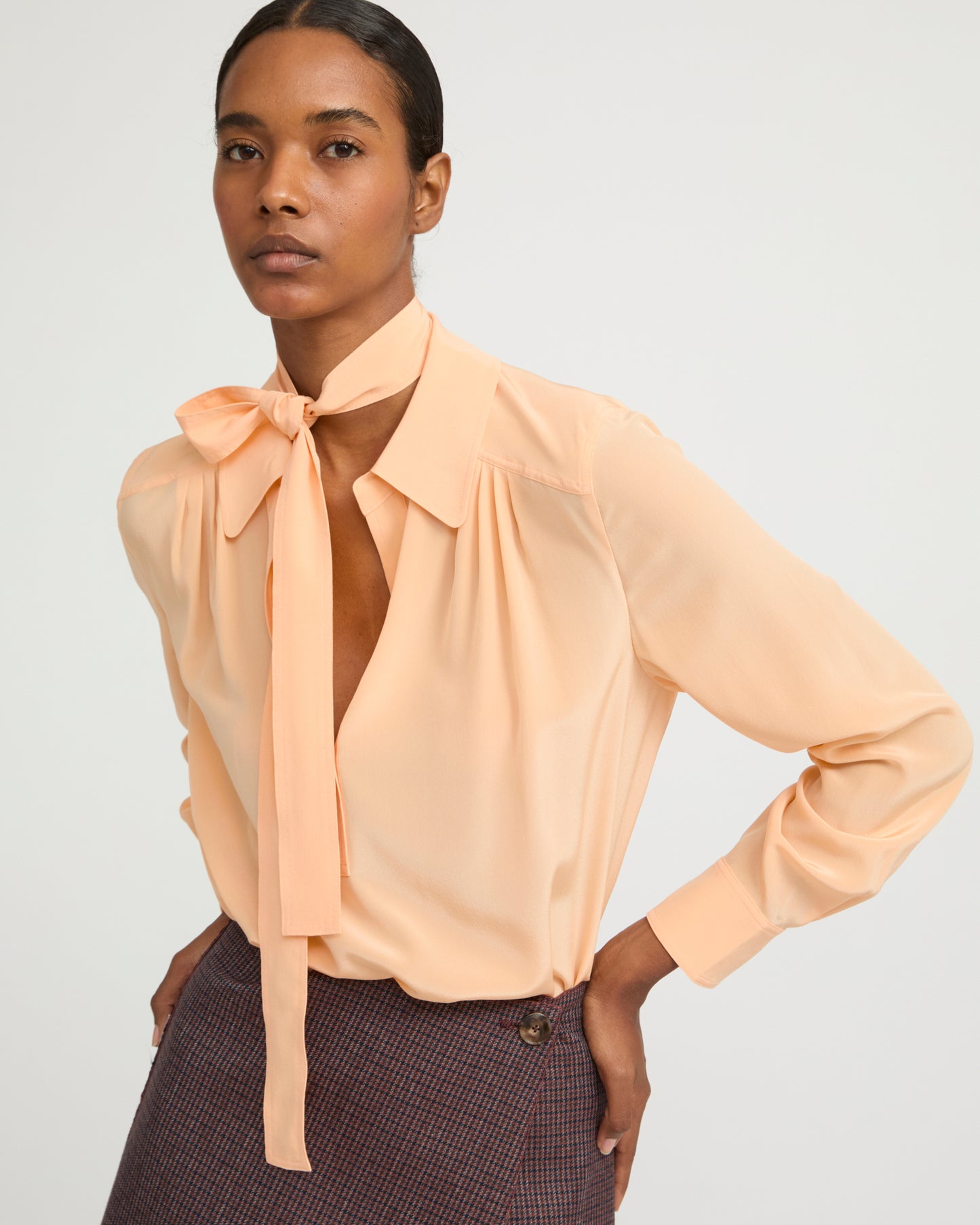 Blouse en crêpe de soie légère