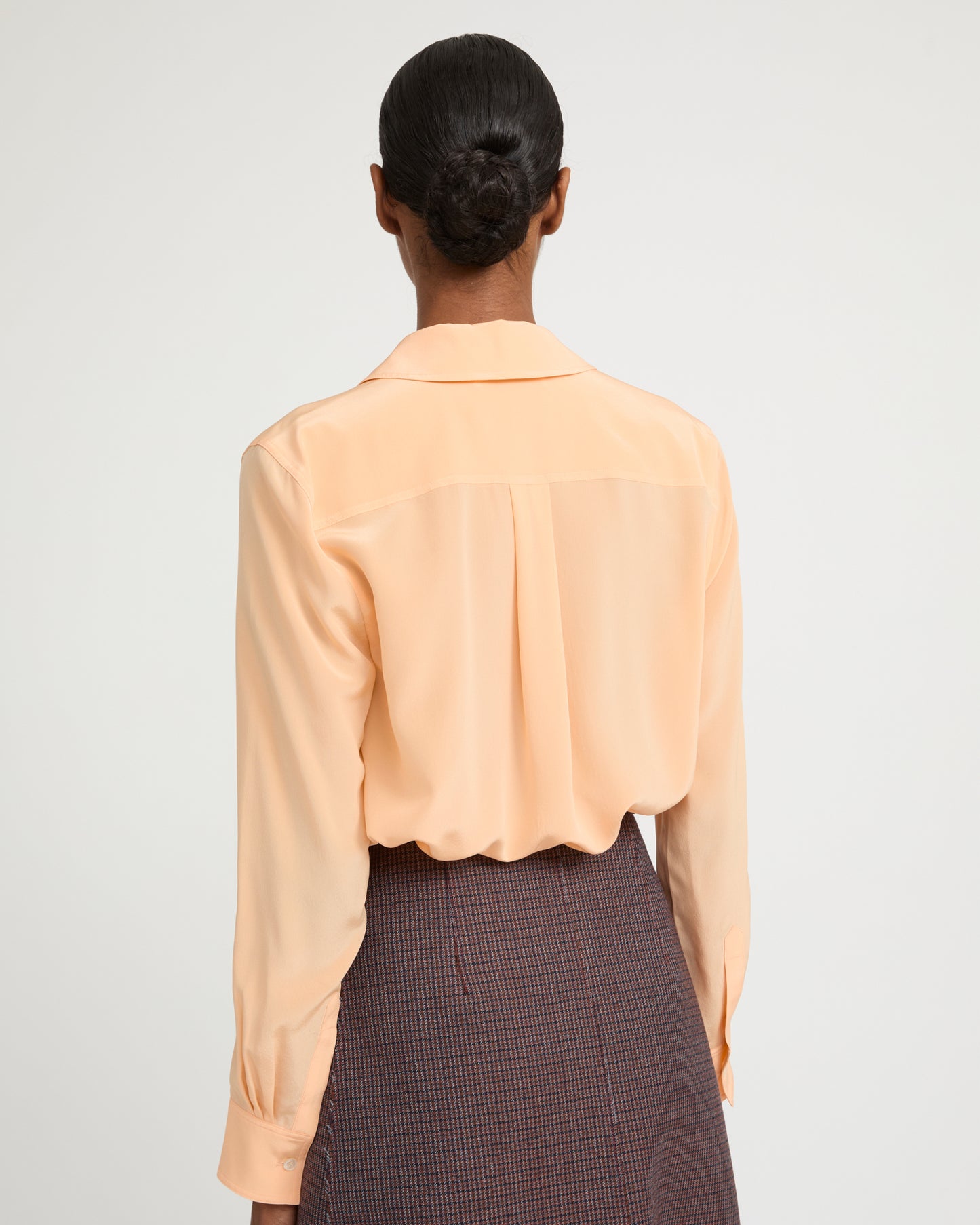 Blouse en crêpe de soie légère