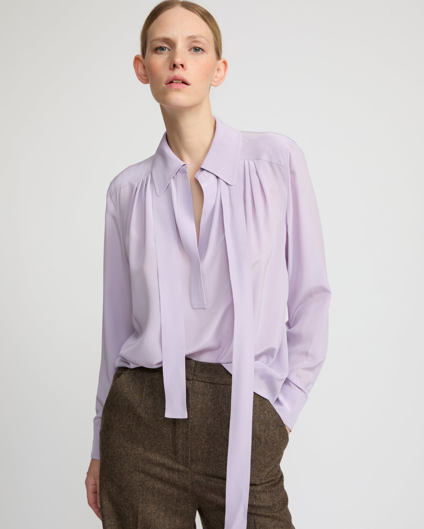 Blouse en crêpe de soie légère
