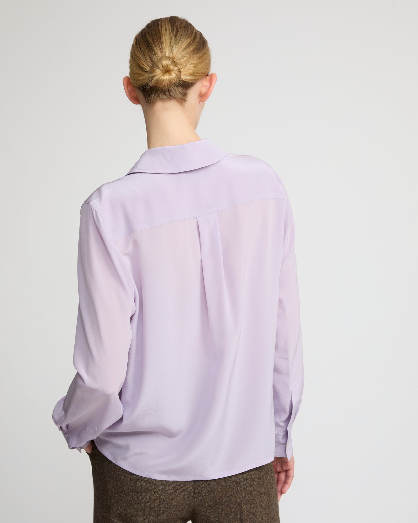 Blouse en crêpe de soie légère