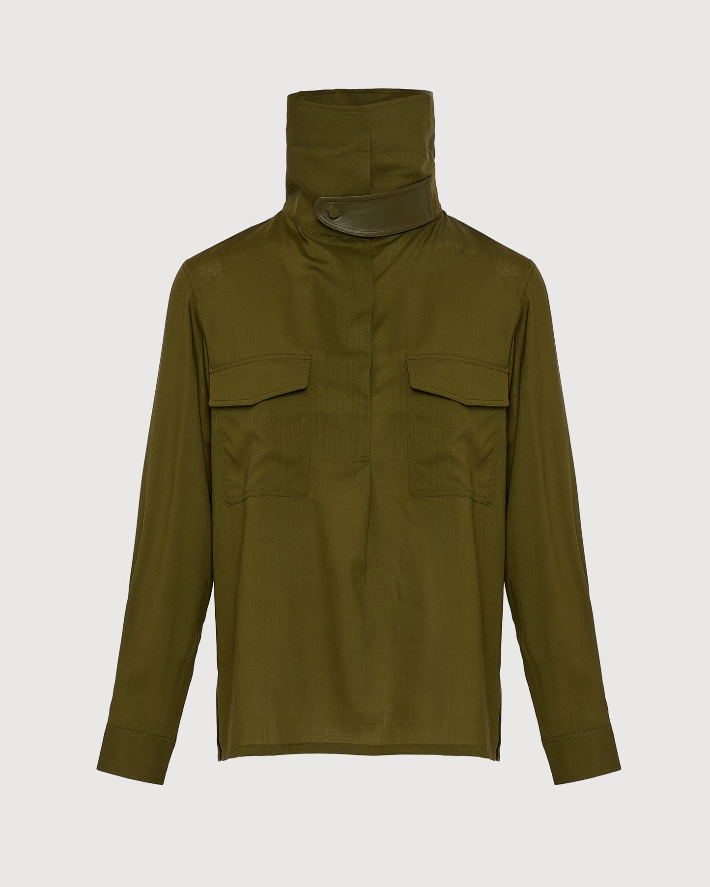 Blouse drapée en voile de laine