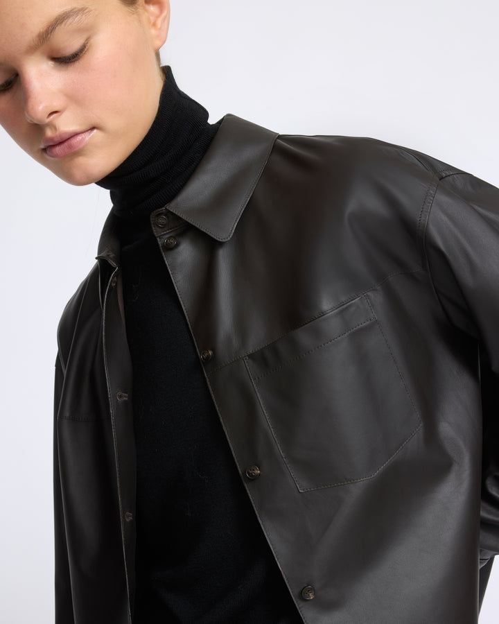 Chemise croppée en cuir d'agneau fin - Yves Salomon - Nouvelle collection Automne Hiver