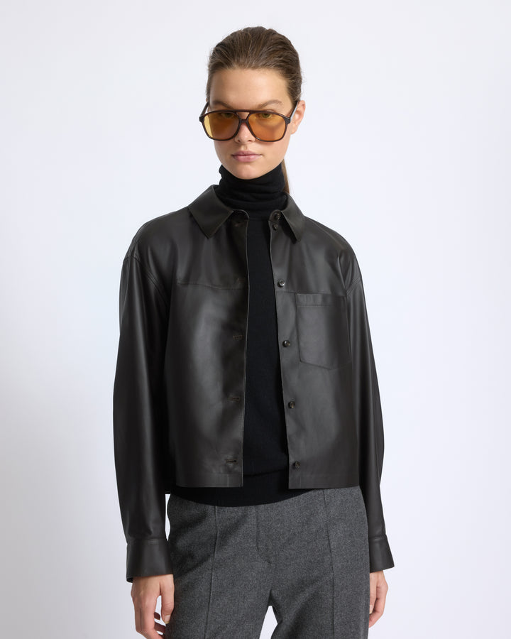 Chemise croppée en cuir d'agneau fin - Yves Salomon - Nouvelle collection Automne Hiver