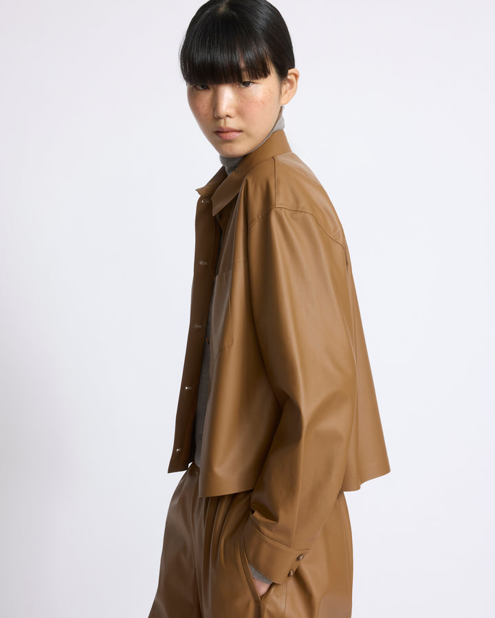 Chemise croppée en cuir d'agneau fin - Yves Salomon - Nouvelle collection Automne Hiver