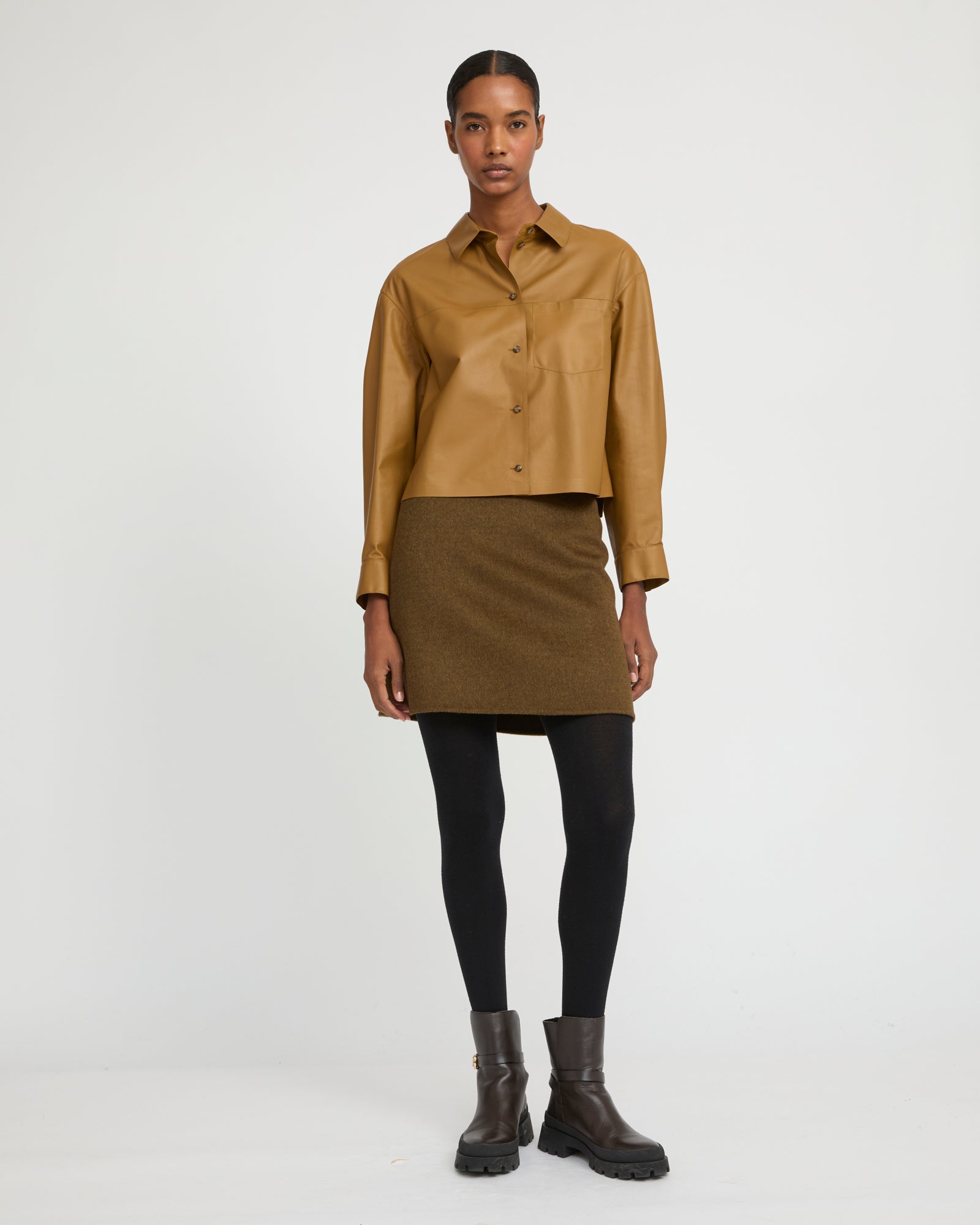 Cropped shirt in fine lamb leather - Camel - Yves Salomon