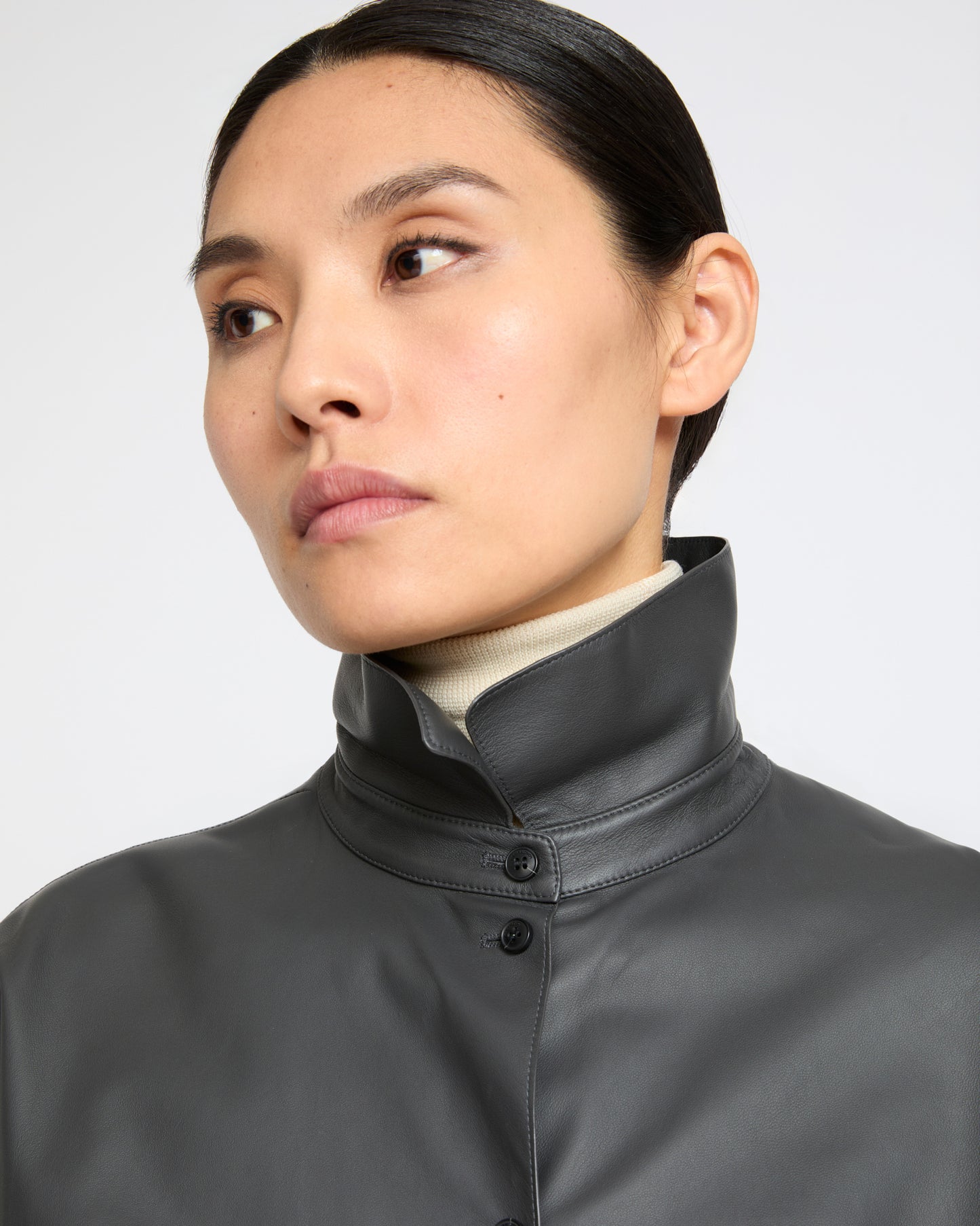 Chemise croppée en cuir d'agneau fin- Yves Salomon - Nouvelle collection Automne Hiver