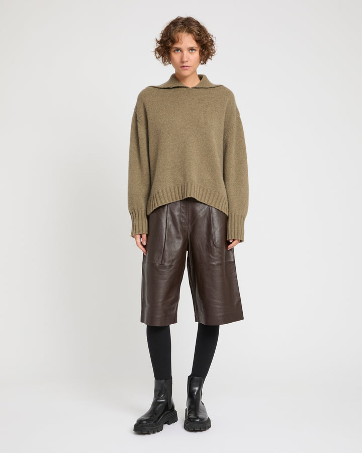 Collar jumper in cashmere knit