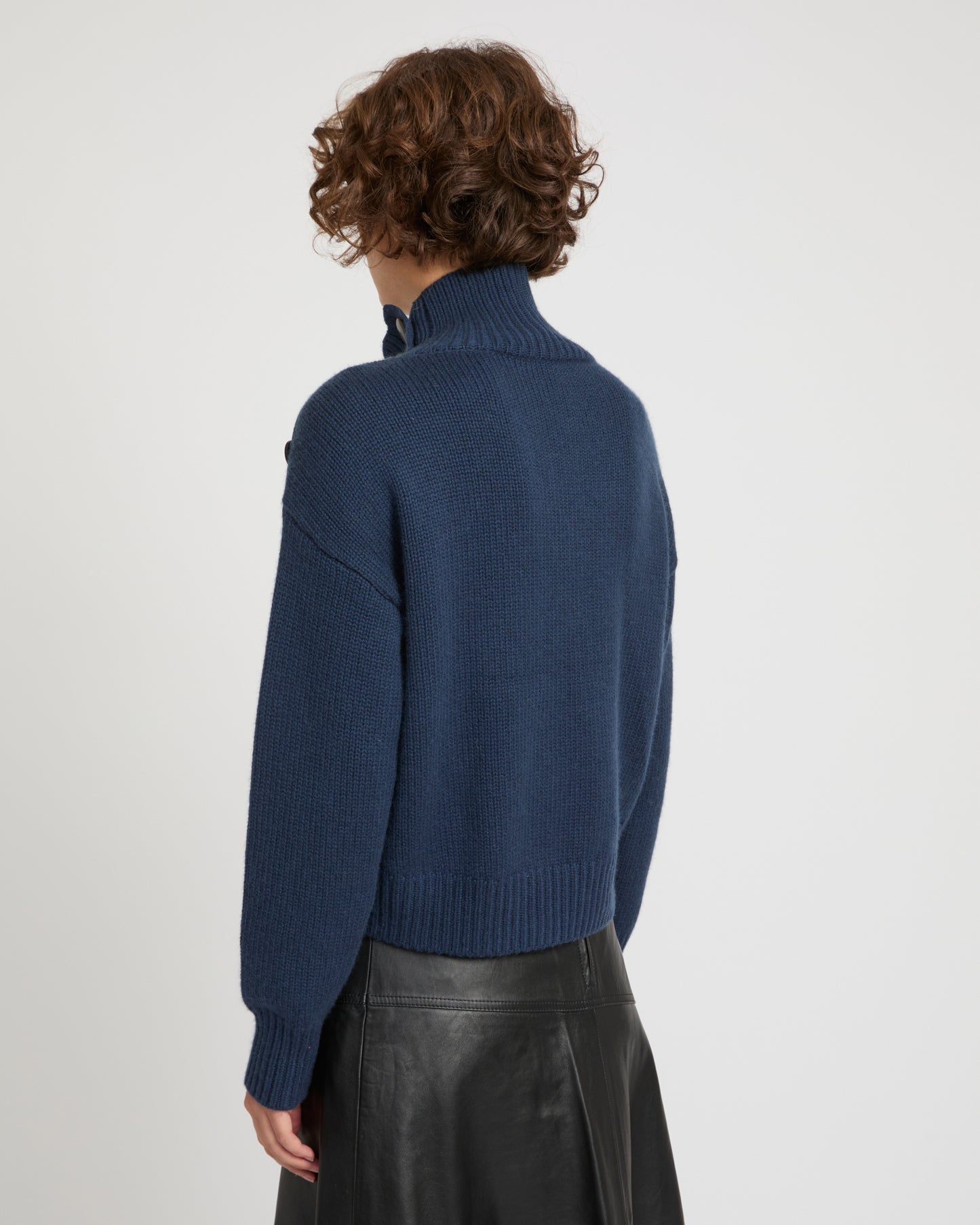 Short oversized knitted jumper