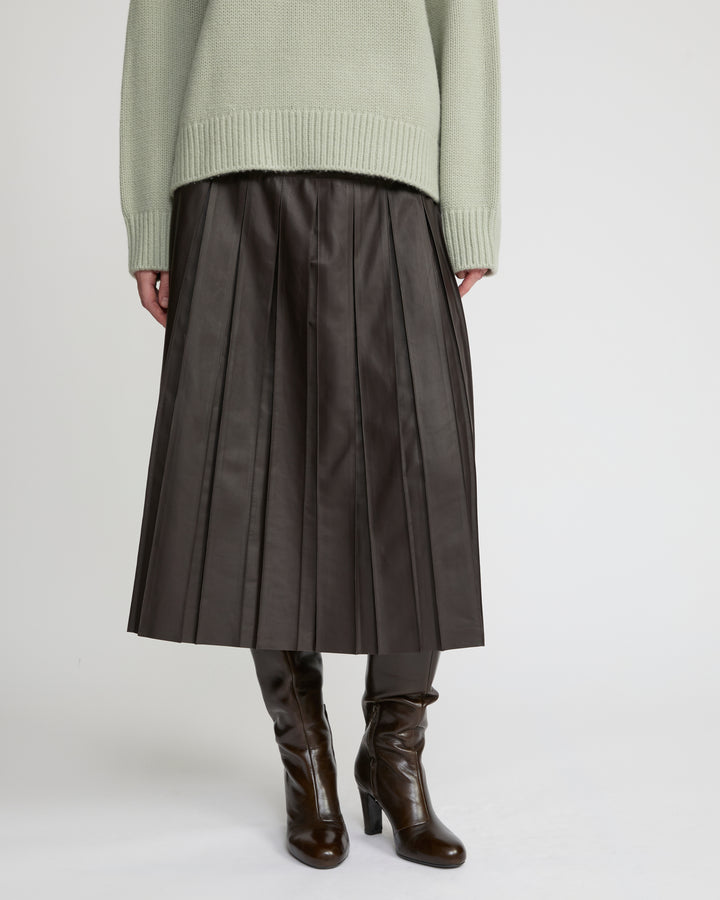 Fine lamb leather pleated skirt