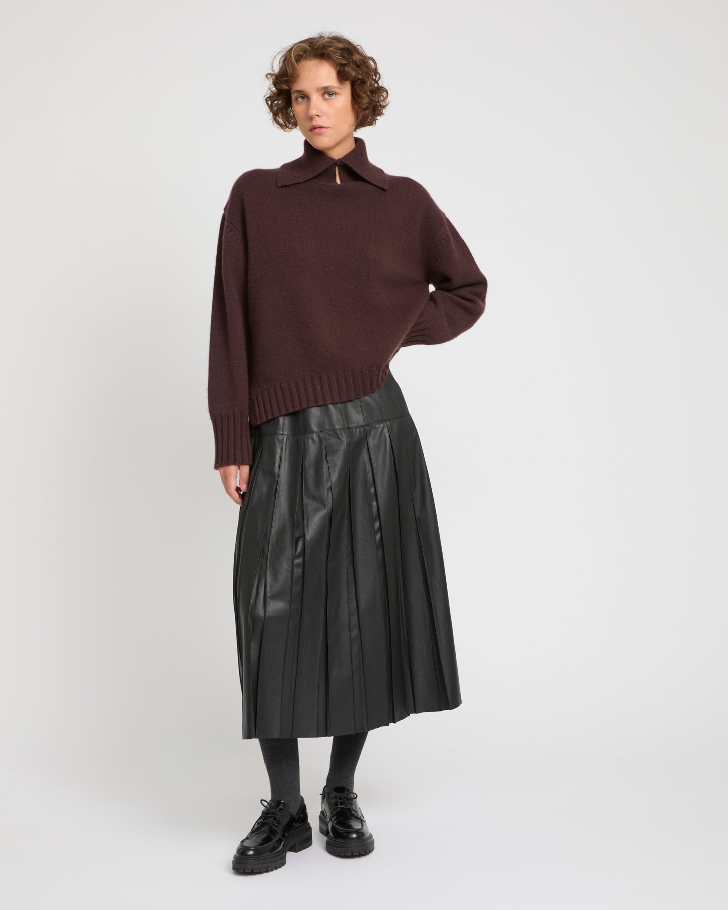 Fine lamb leather pleated skirt
