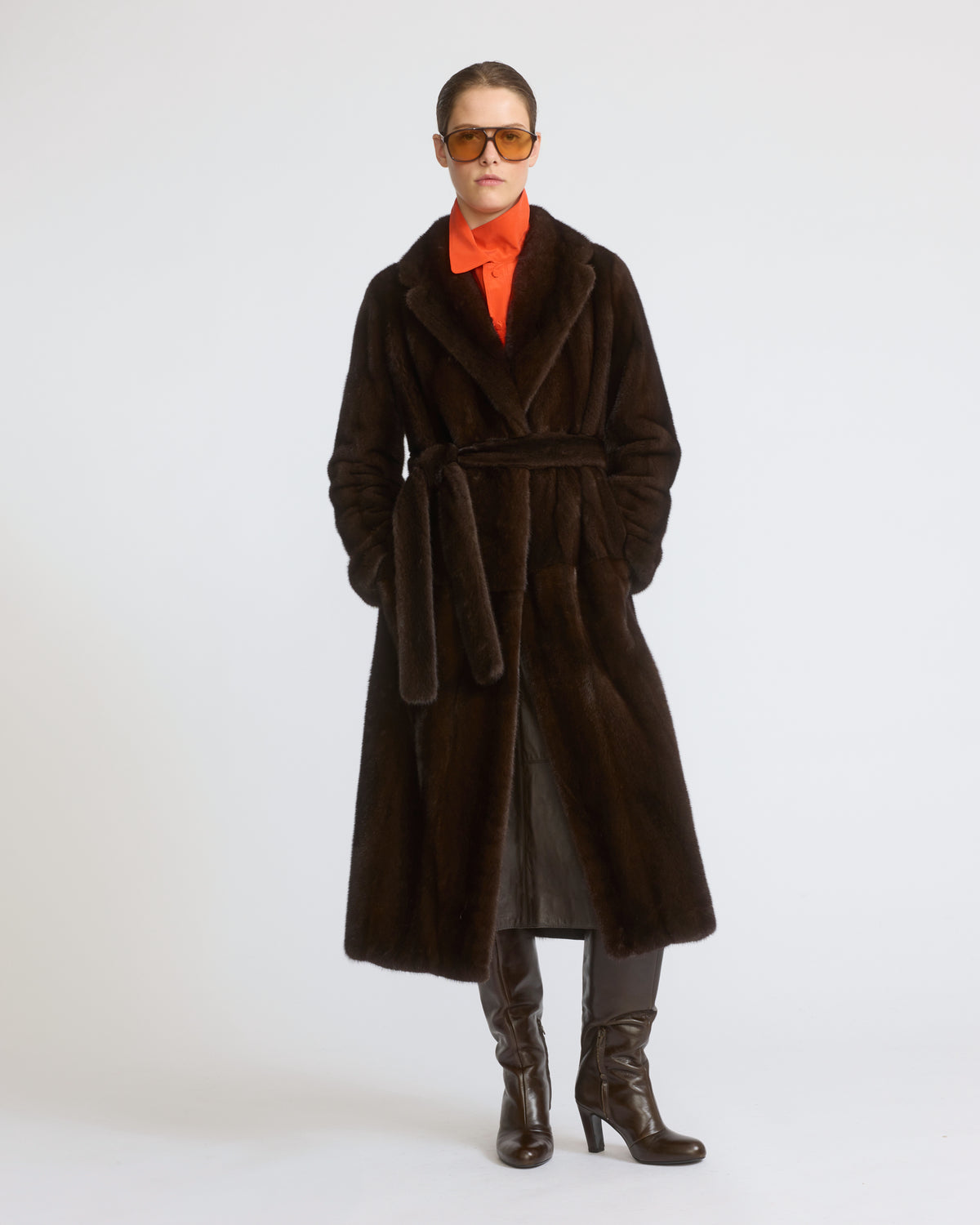 Manteau ceinturé col tailleur en fourrure de vison long poil - Yves Salomon - Nouvelle collection Automne Hiver