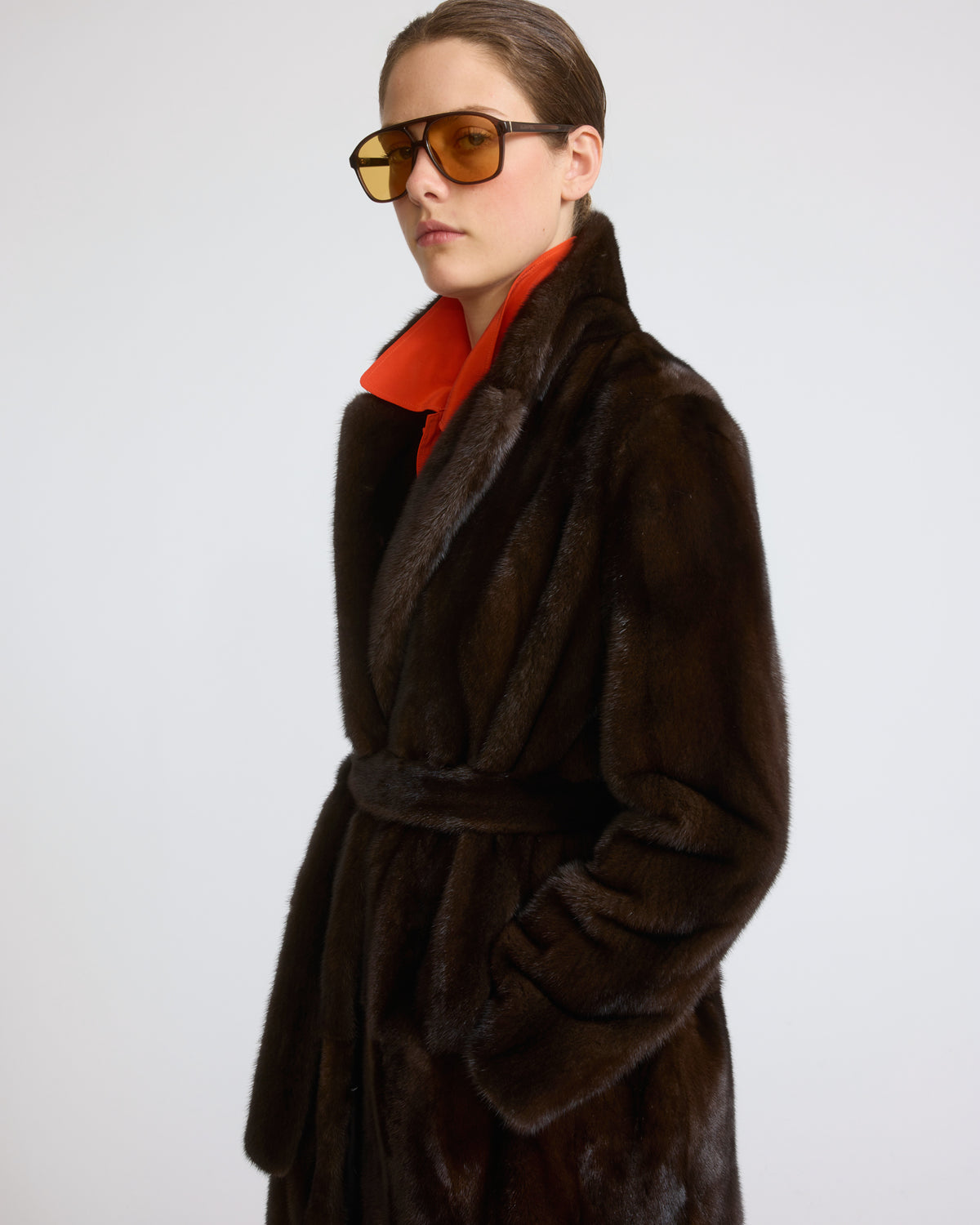 Manteau ceinturé col tailleur en fourrure de vison long poil - Yves Salomon - Nouvelle collection Automne Hiver